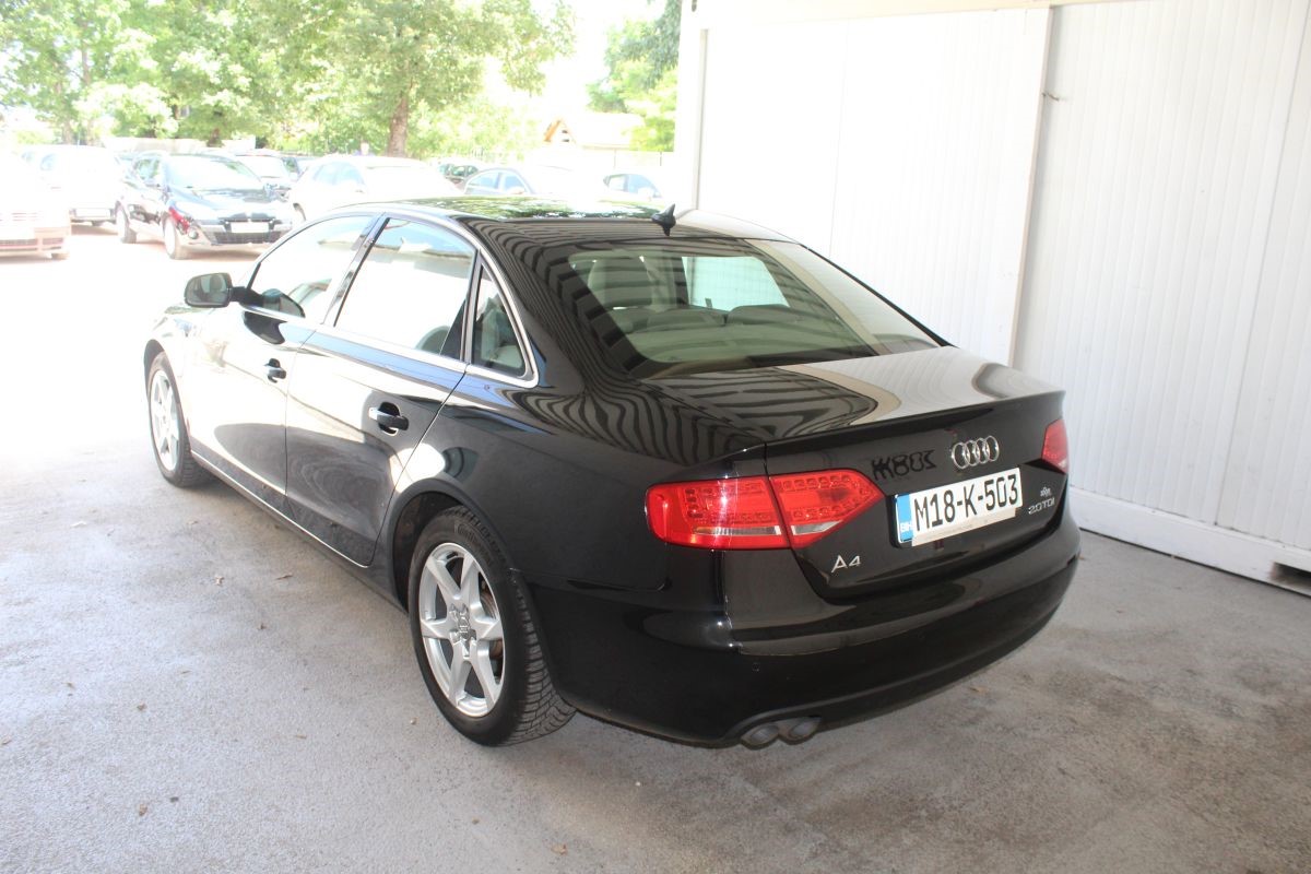 Audi A4
 2.0 TDI Ambition Luxe