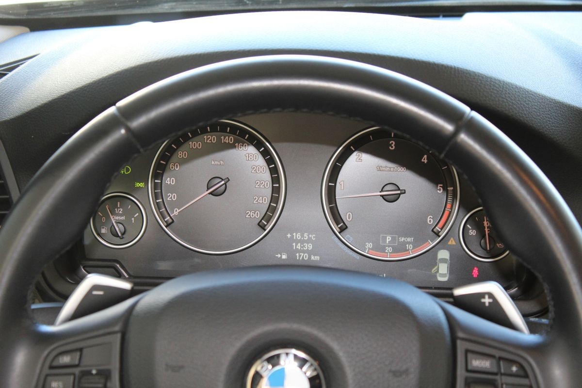 BMW
 5-Series 530D Futura
