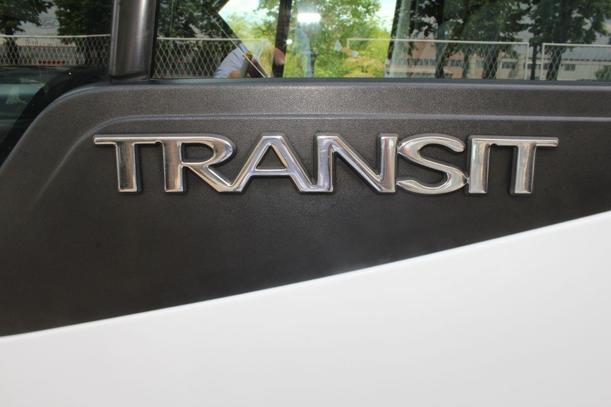 Ford
 Transit 2.4 TDCi Trend