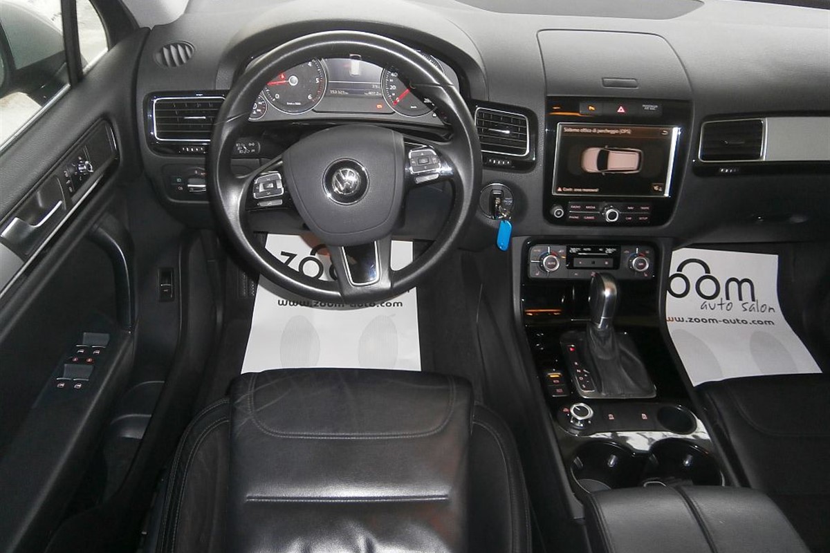 Volkswagen Touareg
 3.0 TDi V6 Tiptronic