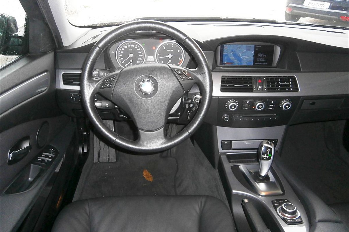 BMW
 5-Series 525 D Touring
