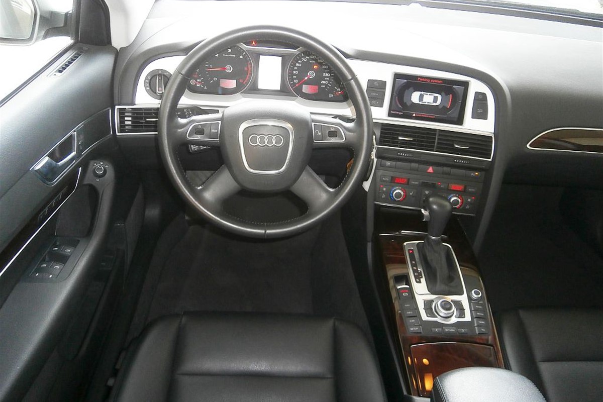 Audi A6
 2.7 TDi