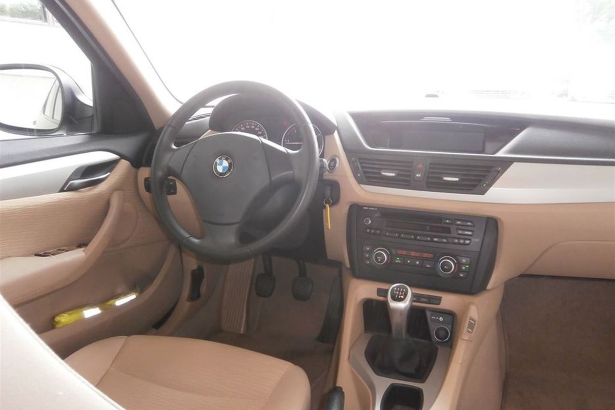 BMW
 X1 18D xDrive Eletta
