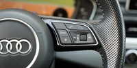 Audi A4
 2.0 TDI S line