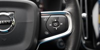 Volvo
 XC40 2.0 D D3