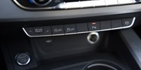 Audi A4
 2.0 TDI S line