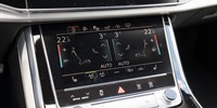 Audi Q7
 3.0 TDI S line QUATTRO