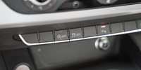 Audi A4
 2.0 TDI S line
