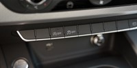 Audi A4
 35 TDI S-Tronic