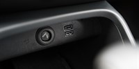 Volvo
 XC40 2.0 D D3