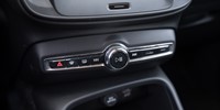 Volvo
 XC40 2.0 D
