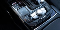 Audi A6
 2,0 TDI S-line