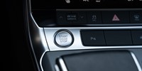 Audi A6
 40 TDi S-tronic