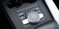 Audi A4
 2.0 TDI S line