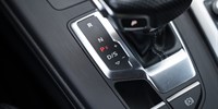 Audi A4
 2.0 TDI S line