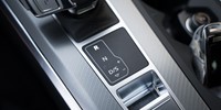 Audi A6
 2.0 TDI S line