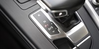 Audi A4
 2.0 TDI S line