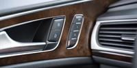 Audi A6
 2.0 TDI