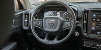Volvo
 XC40 2.0  D3