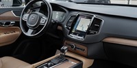 Volvo
 XC90 
 D5