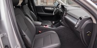 Volvo
 XC40 2.0 D D3