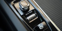 Volvo
 XC60 2.0 D B4 AWD