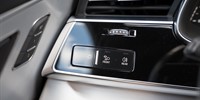 Audi Q7
 3.0 TDI S line QUATTRO