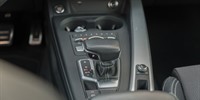Audi A4
 2.0TDI S line