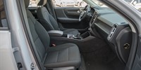 Volvo
 XC40 2.0  D3