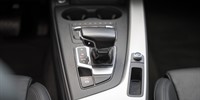 Audi A4
 2.0 TDI S line