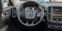 Volvo
 XC40 2.0D D3 AWD 4X4