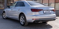 Audi A4
 35 TDi Stronic Business Line