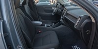 Volvo
 XC40 2.0 D D3