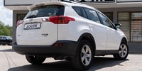Toyota
 RAV4
 2,0 4x4