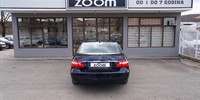 Mercedes-Benz E-Class
 220 CDI
