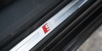 Audi A6
 2.0 TDI S line