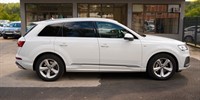Audi Q7
 3.0 TDI S line QUATTRO