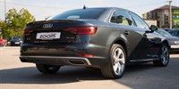 Audi A4
 2.0 TDI S line