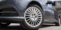 Mercedes-Benz E-Class
 200 CDI
