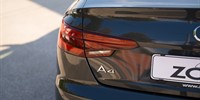 Audi A4
 2.0 TDI S line