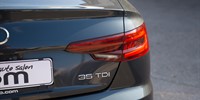 Audi A4
 2.0 TDI S line