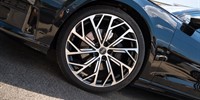 Audi A8
 3.0 TDI S line QUATTRO