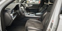 Audi Q7
 3.0 TDI S line QUATTRO