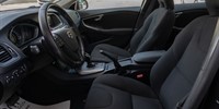 Volvo
 V40 D2