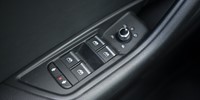 Audi A4
 2.0 TDI S line