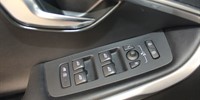 Volvo
 V40 2,0 D2 R-Desing