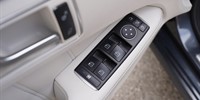 Mercedes-Benz E-Class
 E 220 BLUETEC