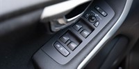 Volvo
 V40 D2