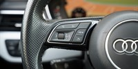 Audi A4
 2.0 TDI S line