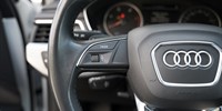 Audi A4
 35 TDI S-Tronic